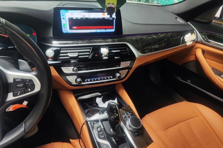 Used BMW 5 Series 2018 Restyled 530Li Luxury Edition M Sport Package Audio And AC Panel