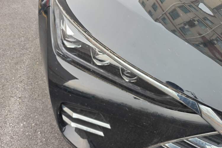 Used BYD Tang New Energy 2019 DM 2.0T All-Wheel Drive Smart Connectivity Enjoyment Model 7 Seats China VI Standard
