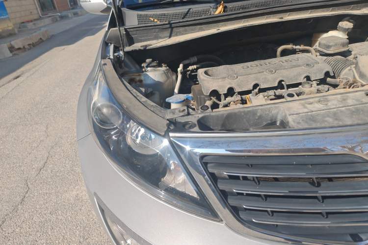 Used Kia Sportage R 2011 2.0L Automatic Two-Wheel Drive Premium Edition
