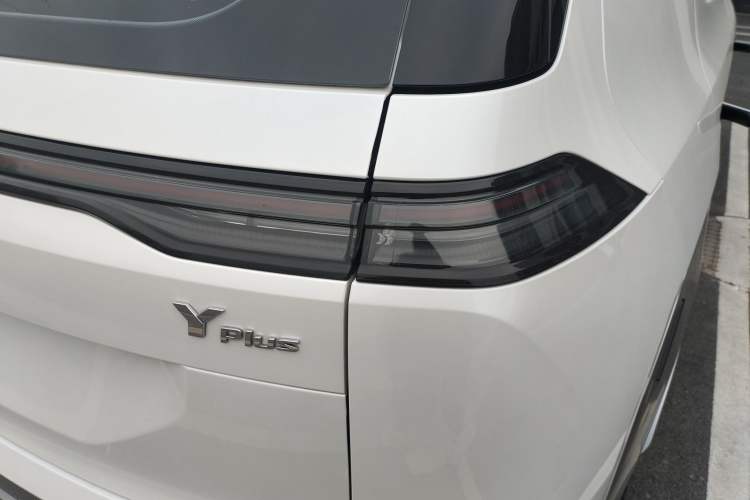 Used AION Y 2024 Younger Star Edition
