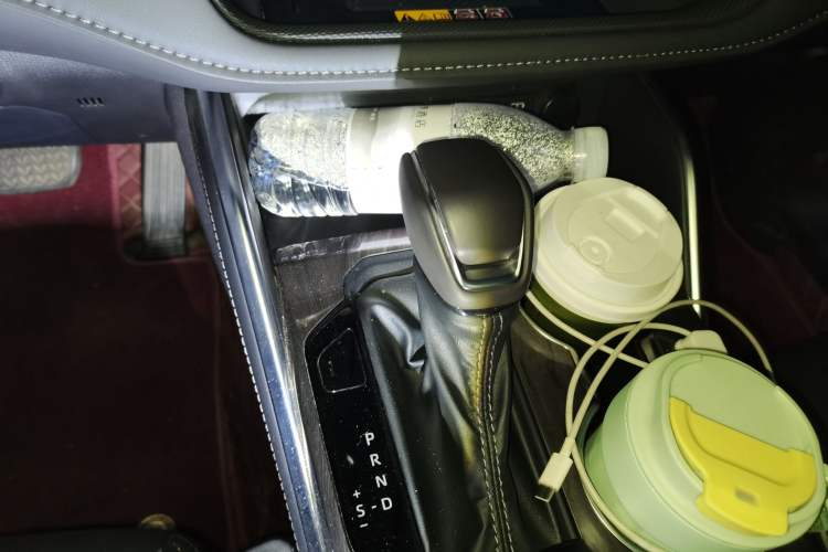 Used Toyota Crown Kluger 2024 2.5L HEV Four-Wheel Drive Premium Edition Gear Lever