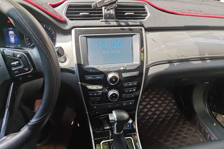 Used Haval H2 2016 Red-Label 1.5T Automatic Two-Wheel Drive Luxury Model
