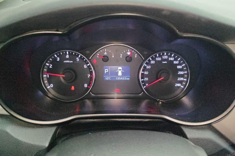 Used Kia Carens 2013 2.0L 5-Seater Automatic Comfort Version China V Standard