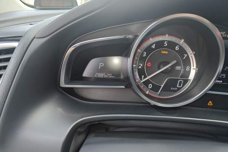 Used Mazda 3 Axela 2014 Sedan 2.0L Automatic Flagship Model