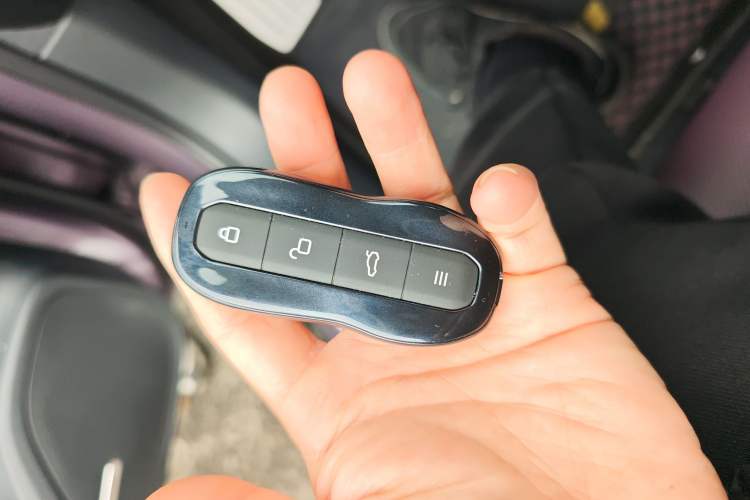 Used Xiaomi Auto SU7 2024 Four-Wheel Drive Ultra-Long Range Advanced Intelligent Driving Max Edition