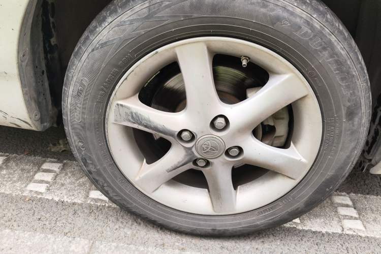 Used Toyota Corolla EX 2011 1.6L Automatic Classic Edition Right Front Wheel Hub