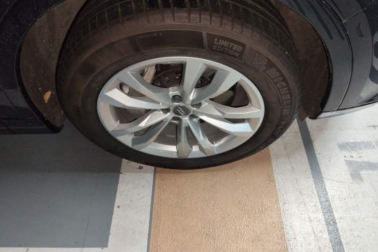 Used Audi Q7 2018 40 TFSI Comfort Model