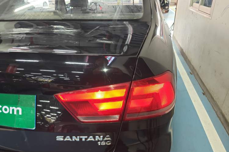 Used Volkswagen Santana 2015 1.6L Automatic Fashion Edition
