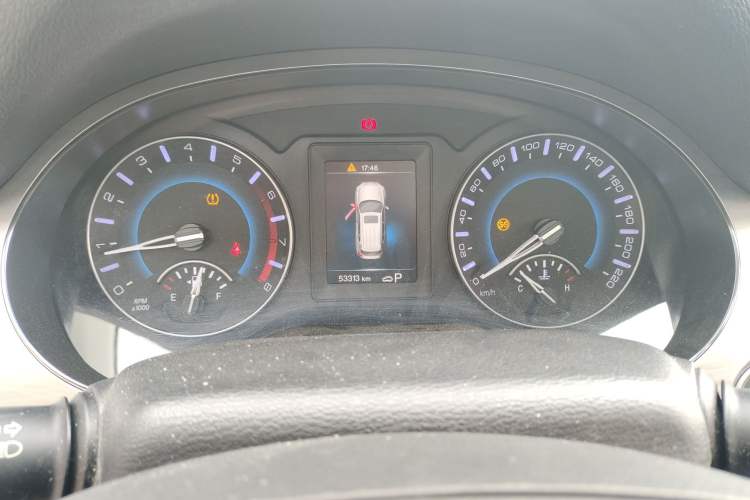 Used Haval H2 2018 Red-Label 1.5T Dual-Clutch Two-Wheel-Drive Luxury Model Instrument Cluster