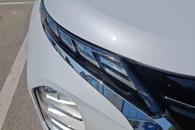 Used Mitsubishi Outlander 2023 1.5T CVT Two-Wheel Drive Luxury Edition 5 Seats