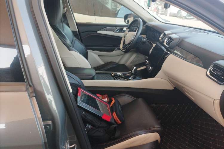 Used Lynk & Co 02 2018 1.5T DCT Two-Wheel Drive Zhaoban China V Standard
