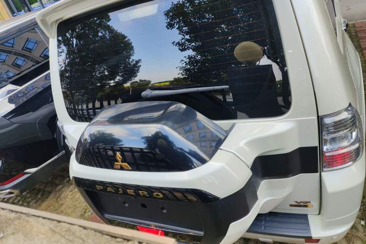 Used Mitsubishi Pajero 2020 3.0L Automatic Standard Edition Rear