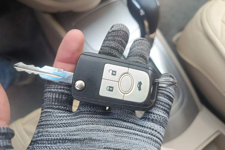 Used Buick Excelle 2013 1.5L Automatic Classic Model
