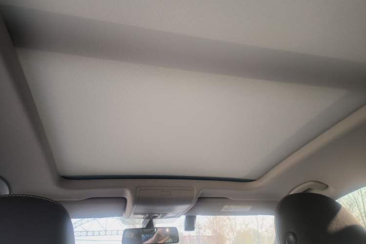 Used Volkswagen Tiguan L 2023 330TSI Automatic Two-Wheel Drive Smart Edition Headliner