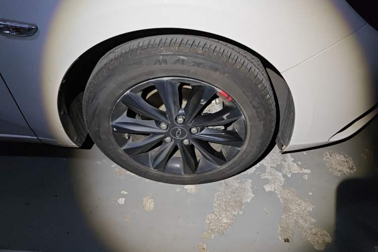 Used Chevrolet Monza 2022 Light Hybrid Redline 320T Dual-Clutch Thrilling Edition Right Front Wheel Hub