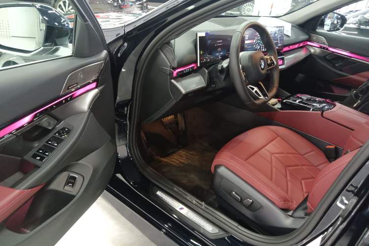 Used BMW 5 Series 2025 530Li Leading Model M Sport Package