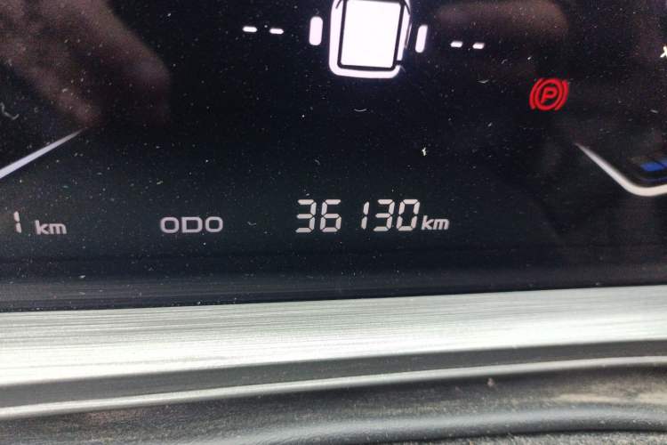 Used CHANGAN Lantop 2023 2.0T Manual 4x4 Diesel Elite Long-Box Version
