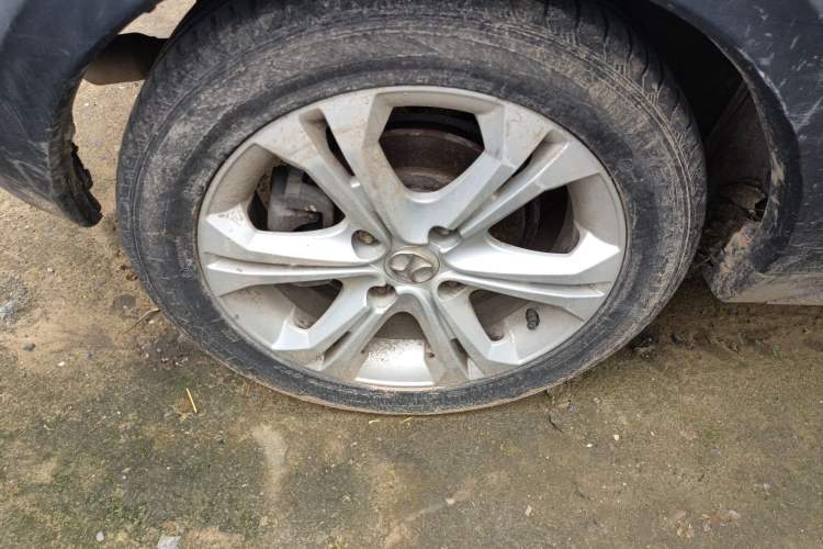 Used BAIC Senova X25 2015 1.5L manual Comfort trim level Exterior 7