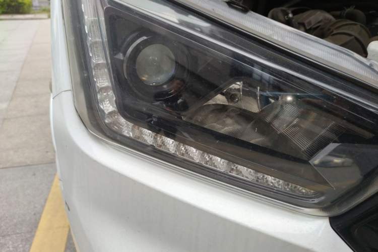 Used JMC Transit 2021 2.8T Space King Taurus Short Wheelbase Mid-Height 6-Seater Diesel Euro VI JX493