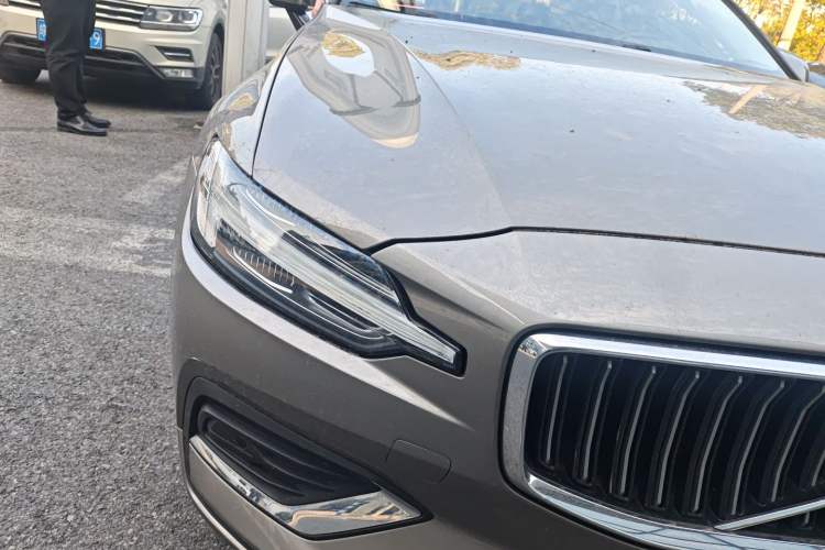 Used Volvo S60 2021 T4 Zhiyuan Luxury Edition
