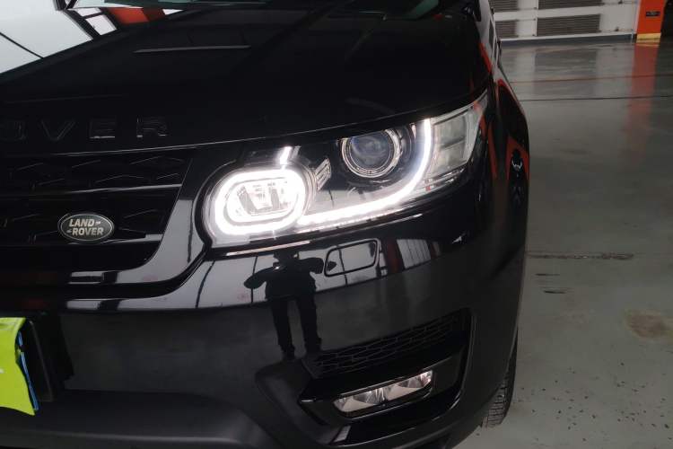 Used Land Rover Range Sport 2014 3.0 SC V6 HSE Left Front Headlight