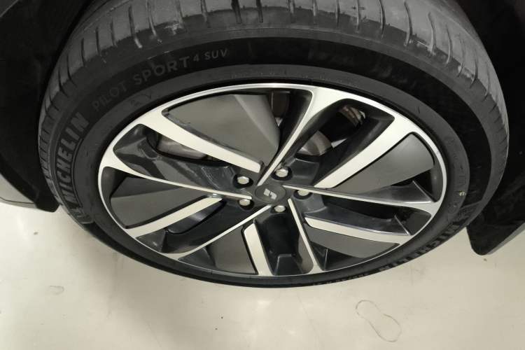 Used Li Auto L9 2022 Max model
