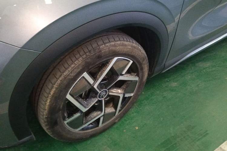 Used BYD Yuan PLUS 2024 Honor Edition 510KM Beyond Model Left Front Wheel Hub