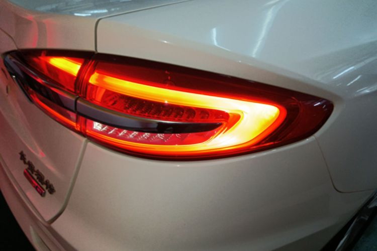 Used Ford Mondeo 2018 EcoBoost 180 Smart Control Fashion Model China V Standard