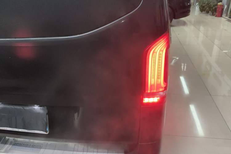 Used Mercedes-Benz V-Class 2016 V 260 Avantgarde Edition