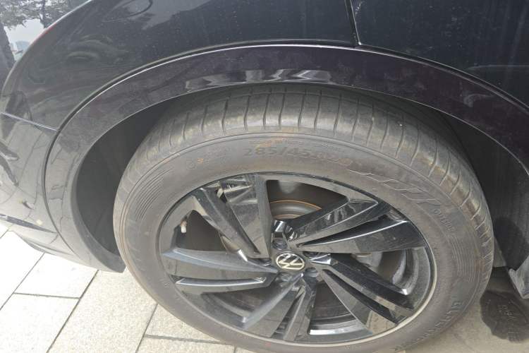 Used Volkswagen Touareg 2022 3.0 TSI Luxury Edition Black Diamond Sport Package
