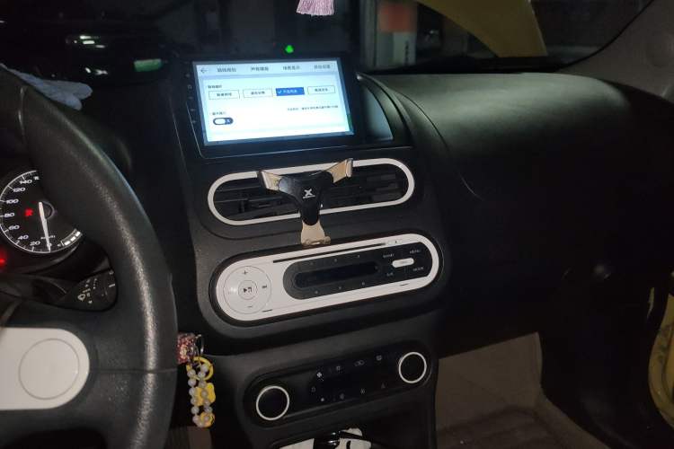 Used MG 3 2011 1.5L AMT Elite Edition Audio And AC Panel