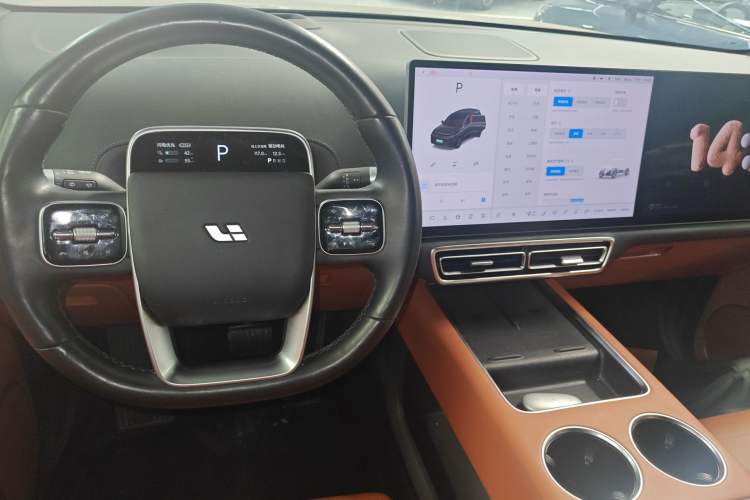 Used Li Auto L8 2023 Pro Model
