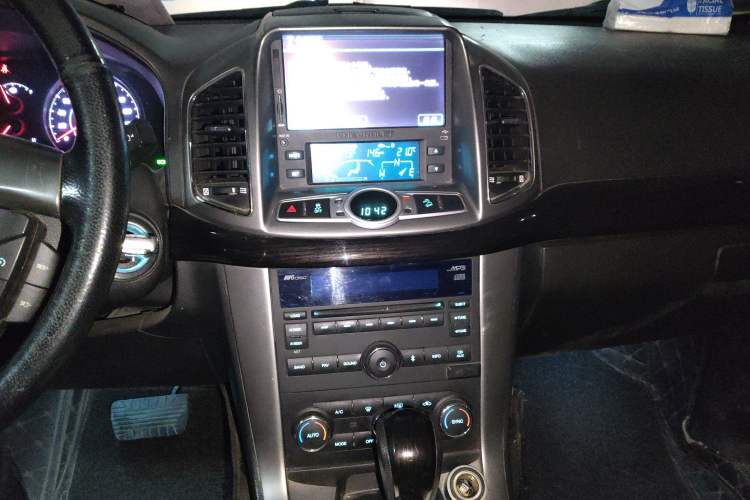 Used Chevrolet Captiva 2014 2.4L 4x4 Flagship Edition 7 Seats
