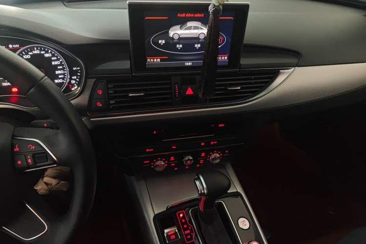 Used Audi A6L 2012 30 FSI Technology Edition Audio And AC Panel