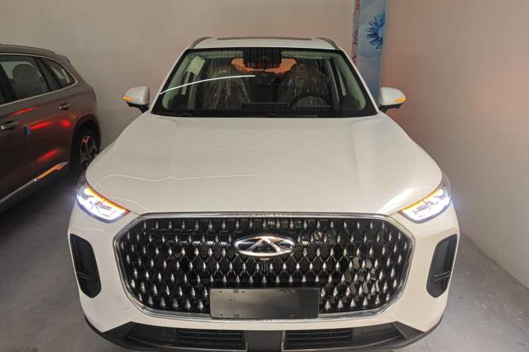 Used Chery Tiggo 8 L 2025 Model 2.0T Two-Wheel Drive Changhong Edition—5 Seaters