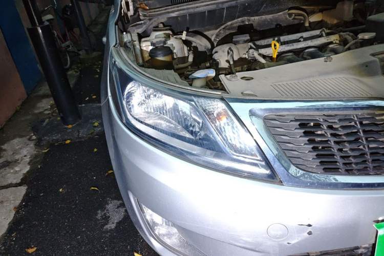 Used Kia K2 2012 Sedan 1.4L MT GLS Commemorative Edition Right Front Headlight