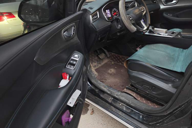 Used Roewe RX5 2020 PLUS 300TGI Automatic Ali National Style Luxury Edition Driver Seat