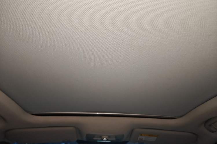 Used MG ZS 2017 1.5L Manual Deluxe Internet Edition