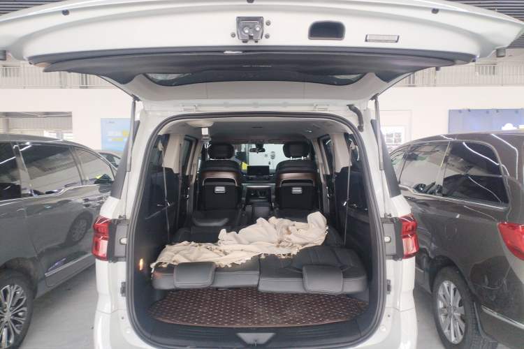 Used SAIC MAXUS G20 2023 Facelifted ES 2.0T Gasoline Automatic Value Edition
