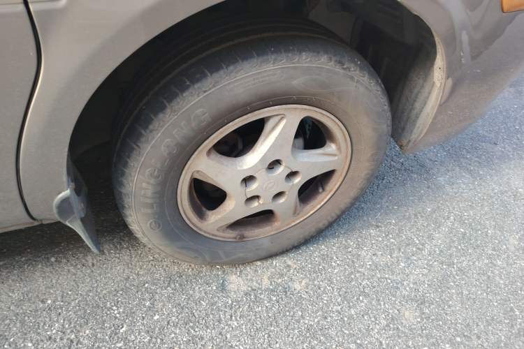 Used FORTHING Lingzhi 2013 M3 1.6L 7-Seater Luxury Model
