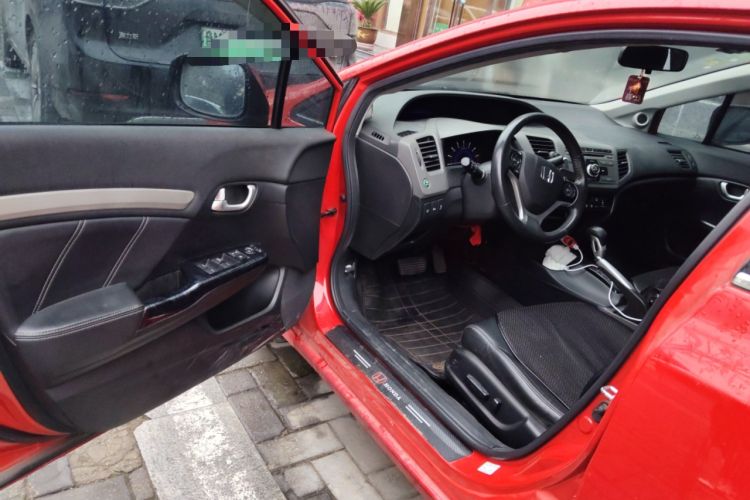 Used Honda Civic 2012 1.8L automatic luxury edition