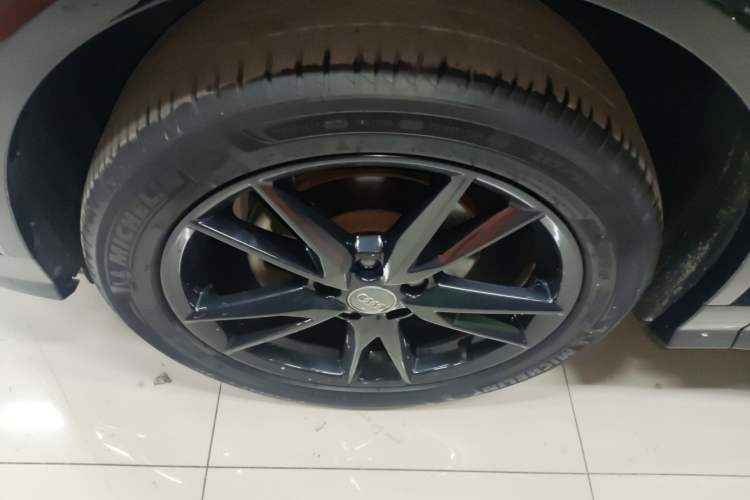 Used Audi Q2L 2021 35 TFSI Progressive Dynamic Edition
