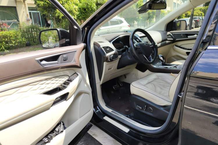 Used Ford Edge 2017 EcoBoost 245 Four-Wheel-Drive Flagship 7-Seater