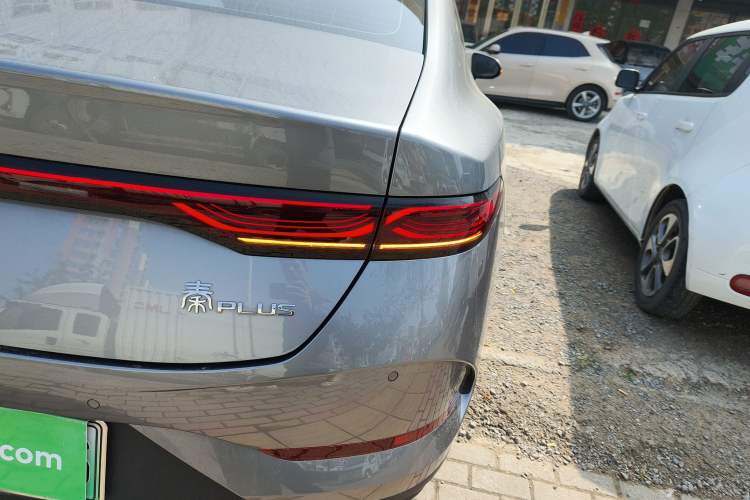 Used BYD Qin PLUS 2025 DM-i Smart Drive 55KM Leading Model Right Rear Taillight