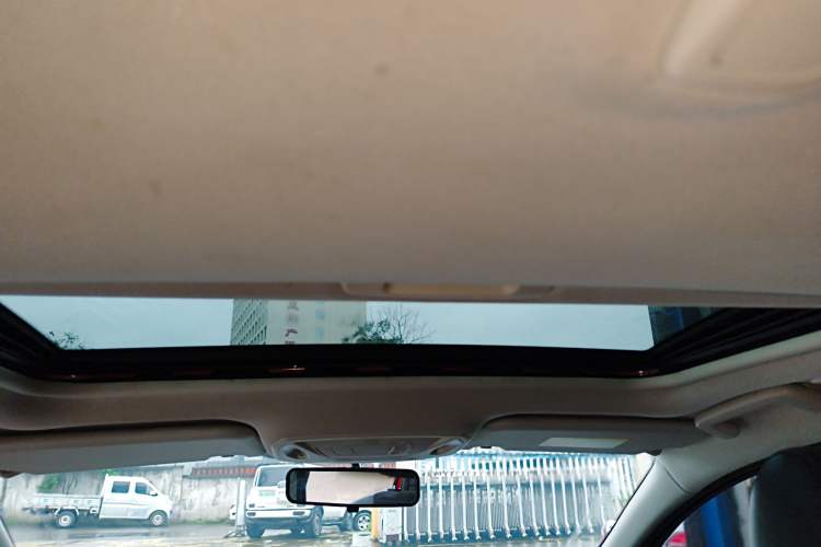 Used Ford Focus 2017 Hatchback EcoBoost 125 Automatic - Ultra-Powerful Style Edition with Smart Drive Features Headliner