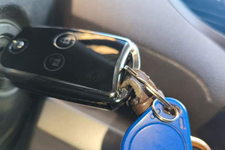 Used Honda CR-V 2012 2.0L two-wheel drive urban version
