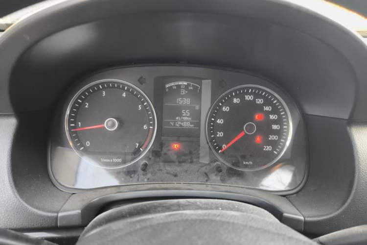 Used Volkswagen Lavida 2011 1.6L Manual - Premium Edition Instrument Cluster