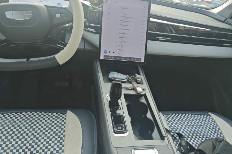 Used Geely Auto FX11 2024 1.5TD DCT Prestige Edition