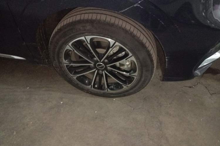 Used Roewe iMAX8 2021 400TGI Supreme Series Prestige Edition
