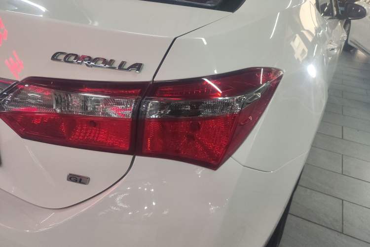 Used Toyota Corolla 2017 Revised Version 1.6L S-CVT GL Exterior 3